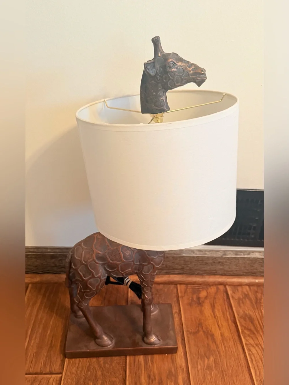 Giraffe Accent Table Lamp with White Shade